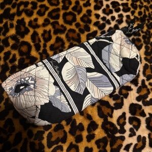 Vera Bradley small Cosmetic Bag Quilted Design
